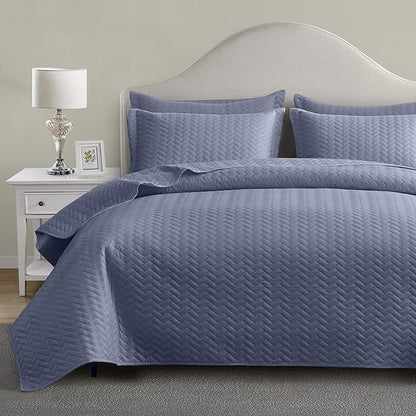 Maple&Stone Quilt Set Queen Size, Mineral Blue Lightweight Bedspread Ultrasonic Chevron Pattern Light Coverlet for All Season Comforter Bedding Decor - 3 Piece Queen Bed Cover Sets