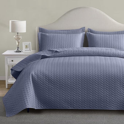Maple&Stone Quilt Set Twin Size, Mineral Blue Lightweight Bedspread Ultrasonic Chevron Pattern Light Coverlet for All Season Comforter Bedding Decor - 2 Piece Twin Bed Cover Sets