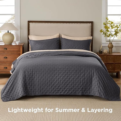 Bedsure King Quilt - Charcoal Bedspread King Size & Lightweight Comforter, Modern Coverlet with Clover Pattern, Ultra Soft All-Season Bedding, 106 x 96 Inches | Stitch-Free Quilting, Ultra Soft, Lightweight, Machine Washable, Pet-Friendly