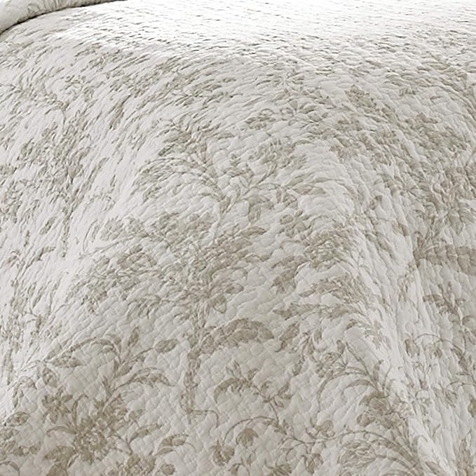 Laura Ashley - King Quilt Set, Soft Cotton Bedding with Reversible Design, Medium Weight for Year Round Use, 3 Piece Bed Set with Matching Pillowcases (Amberley Beige)