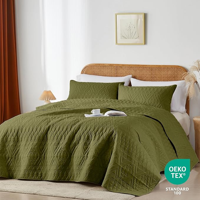akkialla King/Cal King Size Quilt Bedding Set,Olive Green Lightweight Microfiber Soft Bedspread,Modern Style Geometric Pattern Coverlet Set for All Seasons,3 Piece(1 Quilt,2 Pillow Shams)