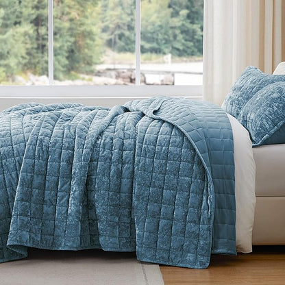 BEDELITE Velvet Quilt Set King Size - Luxury Velvet Comforter Bedding Set 3 Pieces, Lightweight Soft Cozy Shiny Dusty Blue Oversized Bedspread Coverlet for All Seasons with 2 Pillow Shams