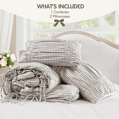 Intelligent Design Ella King Comforter Set – Ruched Gingham Shabby Chic Bedding, Bow-Tie Detail, All Season Lightweight 3 Piece Bedding Set, Sham, King/Cal King, Brown