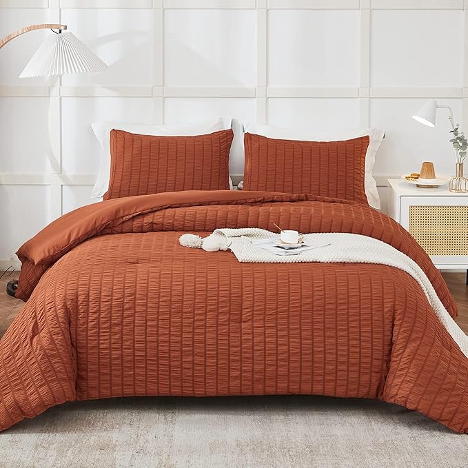 AveLom Terracotta Seersucker Twin/Twin XL Comforter Set (68x90 inches), 2 Pieces-100% Soft Microfiber Lightweight Comforter with 2 Pillowcases, All Season Down Alternative Comforter Set for Bedding