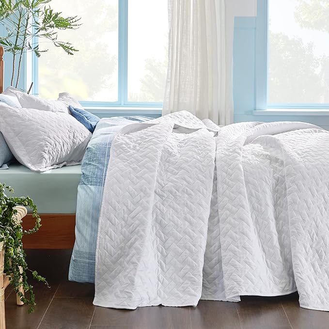 Bedsure Quilts Queen Size - Lightweight Bedspreads Queen Size with Basket Weave Pattern, Soft Quilt Bedding Set, White Comforter Set Coverlet for All Seasons with 2 Pillow Shams (90" x 96") | Skin-Friendly Soft, All-Season Comfort, Breathable, Lightwei...