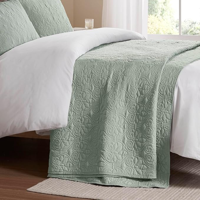 Madison Park Quebec Reversible Quilt Set Damask Design, Double Sided Stitching All Season, Lightweight Bedspread Bedding Set, Matching Sham, Seafoam, Full(96"x110") 3 Piece