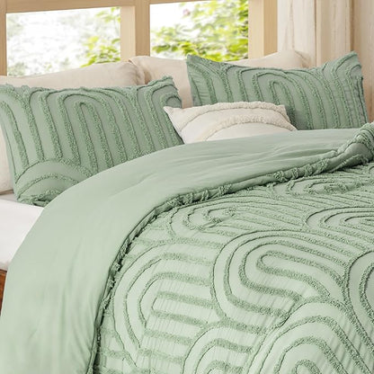 Bedsure Boho Tufted Green Comforter King Size, GentleSoft™ 3 Pieces Boho Farmhouse Decor Bedding, Arch Shabby Chic Bedding for All Seasons, 1 Bed Comforter, 2 Pillow Shams, 104x90 Inches