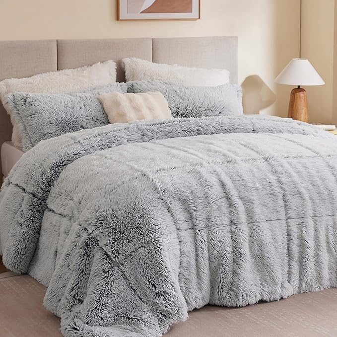 Intelligent Design Malea Shaggy Bedding Comforter Set, Long Faux Fur Cozy Down Alternative, Modern Ultra Soft All Season Warm & Fluffy Comforter, Matching Sham, King/Cal King Heathered Grey 3 Piece