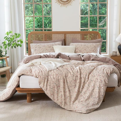 Queen Size Comforter Set Floral Soft 3 Pieces Chic Crinkle Gauze Fabric Garden Style Vintage Floral Print Botanical Comforter for All Seasons Luxury Warmth Comfy Breathable with 2 Pillowcases
