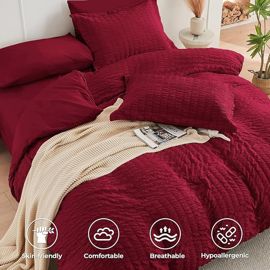 HYMOKEGE Burgundy Duvet Cover Queen Size, Ultra Soft 3-Piece Seersucker Duvet Cover Set with Zipper Closure, Soft Brushed Microfiber Bedding Set with 8 Corner Ties (90"x90", 2 Pillowshams)