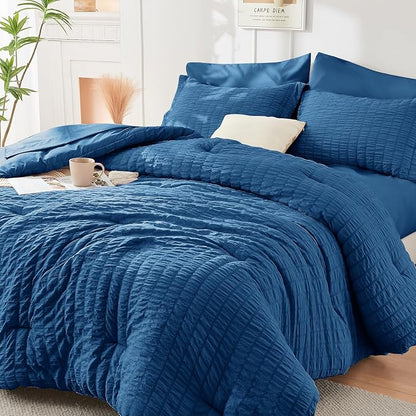 HYMOKEGE Teal Duvet Cover Queen Size, Ultra Soft 3-Piece Seersucker Duvet Cover Set with Zipper Closure, Soft Brushed Microfiber Bedding Set with 8 Corner Ties (90"x90", 2 Pillowshams)
