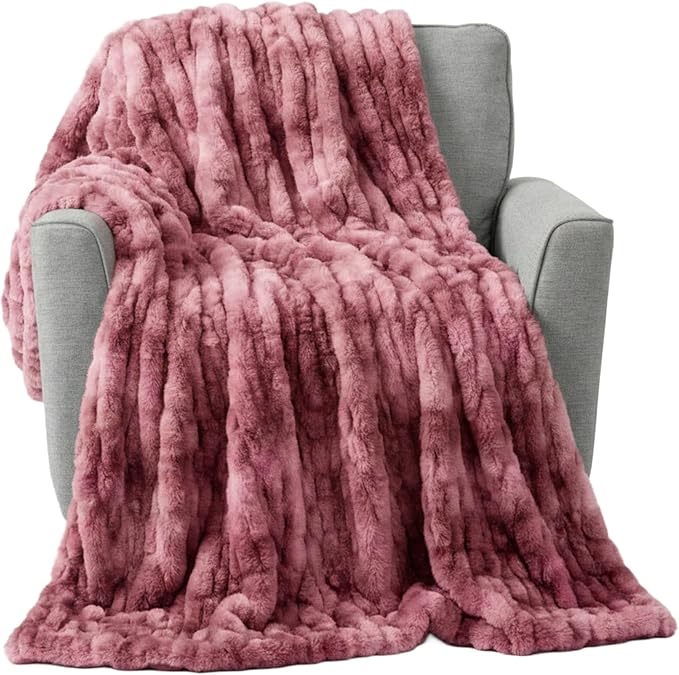 Lavish Home Oversized Ruched Faux Fur Blanket - 60x80-Inch Plush Polyester Faux Fur Queen-Size Throw for Sofas and Beds - Luxurious Bedding (Pink)