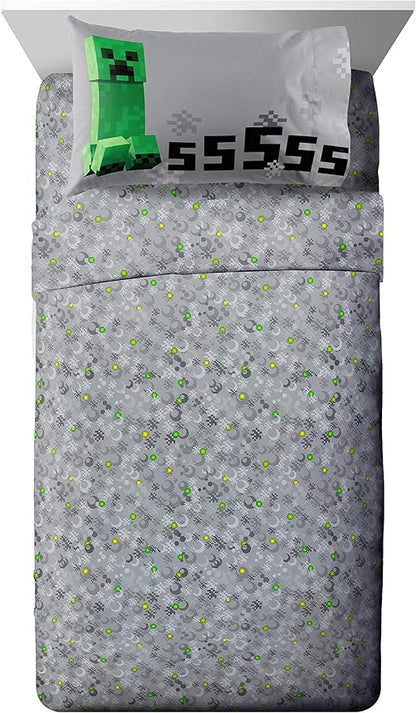 Minecraft Creeper 4 Piece Twin Bed-in-A-Bag Bedding Set with Bonus Tote
