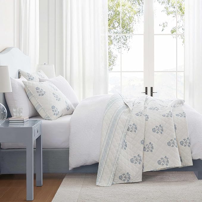 Martha Stewart - Twin Quilt Set, 100% Cotton Reversible Bedding Set, Incredibly Soft Feel for Year Round Comfort, 2 Piece Bed Set with Matching Pillowcase (Flower Block Print Blue)