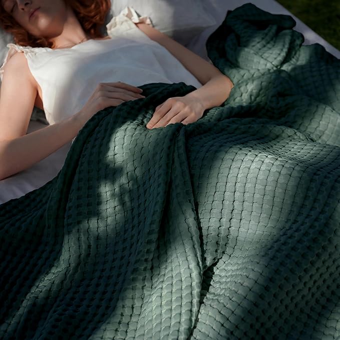 Bedsure Cooling Cotton Waffle King Size Blanket - Lightweight Breathable Blanket of Rayon Derived from Bamboo for Hot Sleepers, Luxury Throws for Bed, Couch and Sofa, Dark Green, 104x90 Inches