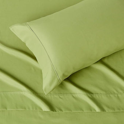 Amazon Basics Lightweight Microfiber 3-Piece Bed Sheet Set, Twin XL, Oliver Light, Solid