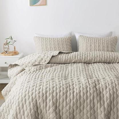 WDCOZY Light Beige Twin Size Quit Bedding Set with 1 Pillow Sham, Lightweight Soft Bedspread Coverlet, Thin Comforter Bed Cover for All Season, 2 Pieces, 68x90 inches