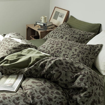 mixinni Leopard Duvet Cover King Size, Premium Yarn-Dyed Jacquard Cotton Duvet Cover with Green Leopard Print, Farmhouse Bedding Set with 2 Pillowcases Perfect for Him and Her-(King Size, Green)