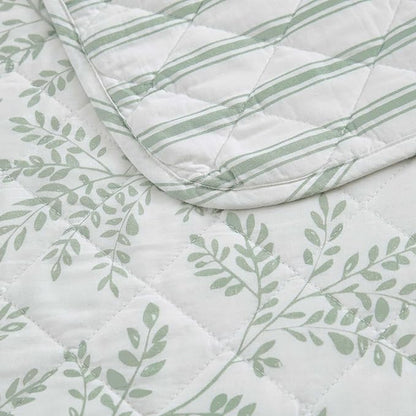 Martha Stewart - Twin Quilt Set, 100% Soft & Breathable Bedding with a Lightweight Feel for Year Round Comfort, 2 Piece Bed Set with Matching Pillowcase (Murray Leaves Green)