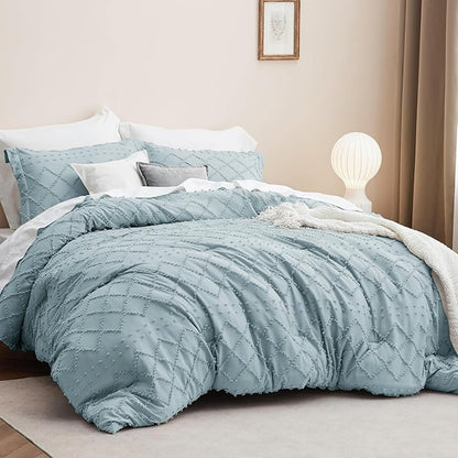 Bedsure Queen Comforter Set - Dusty Blue Comforter, Boho Tufted Shabby Chic Bedding for Kids, 3 Pieces Vintage Farmhouse Bed Set for All Seasons, Fluffy Soft Bedding with 2 Pillow Shams