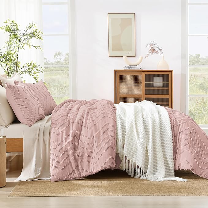 Litanika Blush Pink Queen Size Comforter Sets, 3 Pieces Lightweight Chevron Tufted Bedding Comforter Set, Fluffy Down Alternative Comforter Bed Set Gift Choice (90x90In Comforter and 2 Pillowcases)