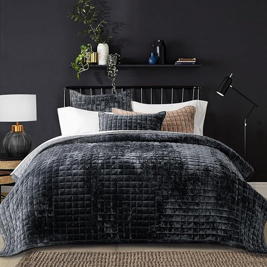 RECYCO Luxury Velvet Quilt Set Full Queen Size Bedding Sets, Ultra Soft Velvet Comforter Set, Lightweight Channel Box Stitch Oversized Bedspread Coverlet for All Season, with 2 Shams, Black
