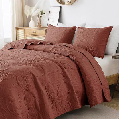 B2EVER Red Damask Quilt Twin Size Bedding Sets with 1 Pillow Sham, Boho Bedspread Lightweight Soft Farmhouse Vintage Bohemian Coverlet Retro Jacquard Pattern Bed Cover for All Season, 2 Pieces