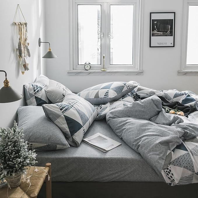 mixinni Comforter King Size Fluffy Modern Style Geometric Grayish Blue Triangle Patterned Comforter Set for All Season 3 Pieces 1 Soft Comforter with 2 Pillow Shams