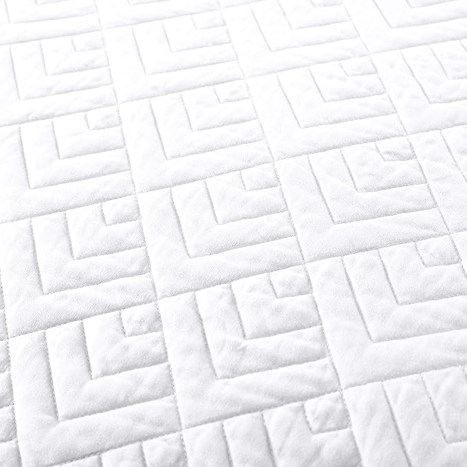 EXQ Home Quilt Set King Size White 3 Piece,Lightweight Soft Coverlet Modern Style Squares Pattern Bedspread Set for All Season(1 Quilt,2 Pillow Shams)
