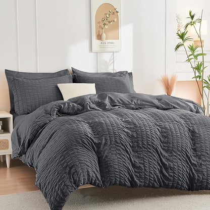 HYMOKEGE Dark Grey Duvet Cover King Size, Ultra Soft 3-Piece Seersucker Duvet Cover Set with Zipper Closure, Soft Brushed Microfiber Bedding Set with 8 Corner Ties (104"x90", 2 Pillowshams)