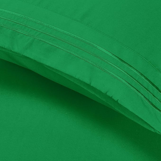 Elegant Comfort Luxury Ultra-Soft 2-Piece Pillowcase Set - 1500 Premium Hotel Quality Microfiber Double Brushed - Wrinkle Resistant, Standard/Queen, Emerald Green