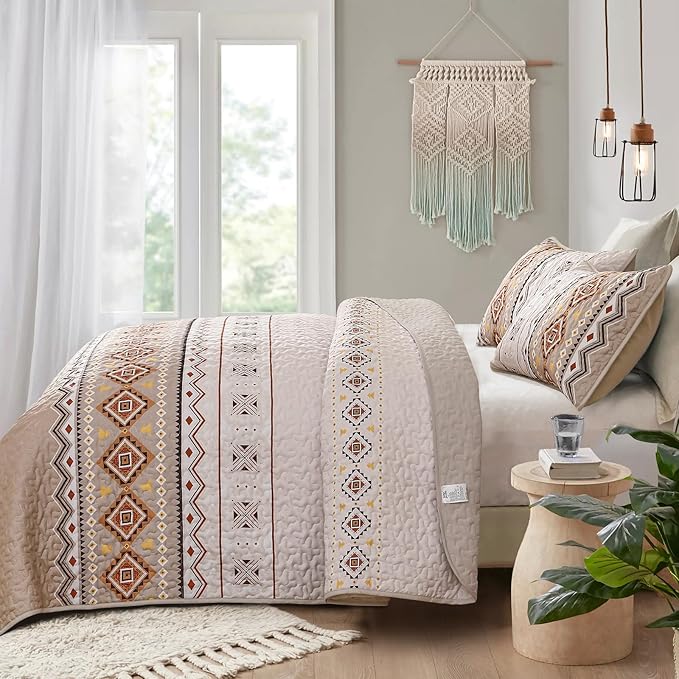 WONGS BEDDING Boho Beige Quilt Set King Size,Geometry Printed Bedspread Coverlet Set with 2 Pillowcases,Soft Bohemian Bedding Set King 104"×90"