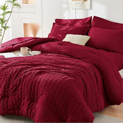 HYMOKEGE Burgundy Duvet Cover King Size, Ultra Soft 3-Piece Seersucker Duvet Cover Set with Zipper Closure, Soft Brushed Microfiber Bedding Set with 8 Corner Ties (104"x90", 2 Pillowshams)
