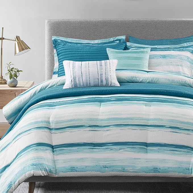 Madison Park Marina Comforter Quilt Combo Set - Modern Luxury Design, All Season Down Alternative Bedding, Matching Shams, Decorative Pillows, Full/Queen(90"x90"), Aqua 8 Piece
