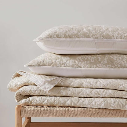 Martha Stewart - Queen Quilt Set, 100% Cotton Reversible Bedding Set, Incredibly Soft Feel for Year Round Comfort, 3 Piece Bed Set with Matching Pillowcases (Layered Branches Beige)