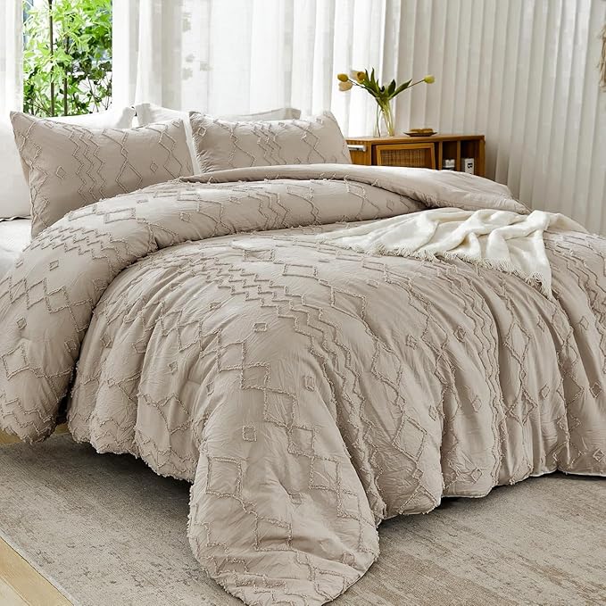 Andency Khaki Tufted Comforter Set California King(104x96Inch), 3 Pieces(1 Boho Comforter, 2 Pillowcases) Textured Farmhouse Shabby Chic Bed Set, Soft Fluffly Down Geometric Tan Bedding
