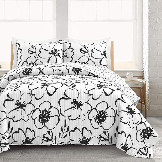 Lush Decor Scandinavian Floral Quilt King Size Reversible 3 Piece Set Black & White - Floral Bedding Set King Quilt - White Bedding Cottage Core