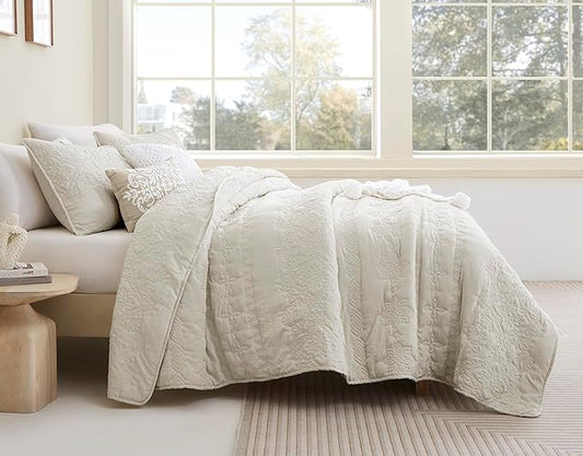 B2EVER Boho Light Beige Quilt King Size Bedding Sets with Pillow Sham, Bohemian Lightweight Bedspread Coverlet, Farmhouse Floral Vintage Thin Comforter Bed Cover All Season, 3 Pieces, 104x90 inches