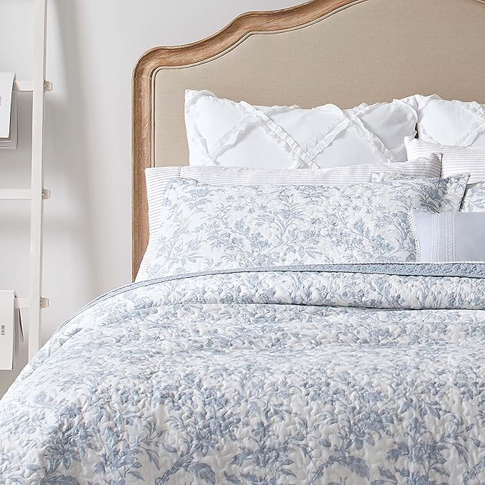 Laura Ashley - Twin Quilt Set, Soft Cotton Bedding with Reversible Design, Medium Weight for Year Round Use, 2 Piece Bed Set with Matching Pillowcase (Amberley Blue)