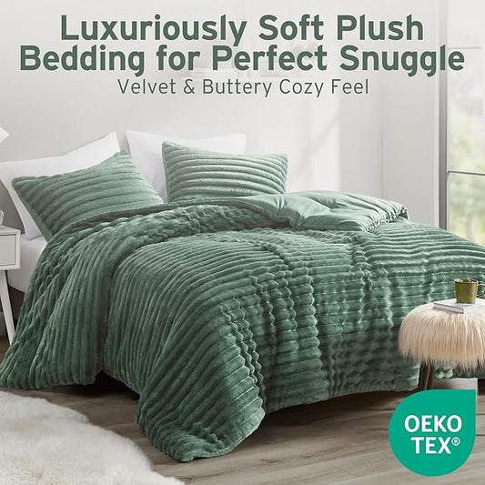 Intelligent Design King Comforter Set, Cozy Plush Bedding, Microfiber Reverse, 3 Piece, Lightweight, Super Soft Ribbed Velvet Comforter 2 Shams, All Season Fluffy Bed Set, Avril, King/Cal King Green