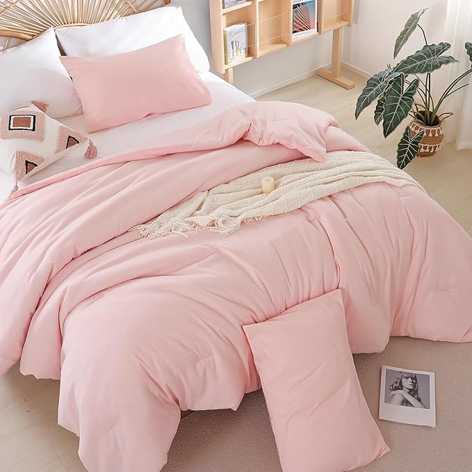 weigelia Super-Soft Micorfiber Comforter Set - Queen Size Blush Pink Lightweight Warmth Comforter for All Season Use, Machine Washable Pink Bedding Set (1 Comforter, 2 Pillowcases)