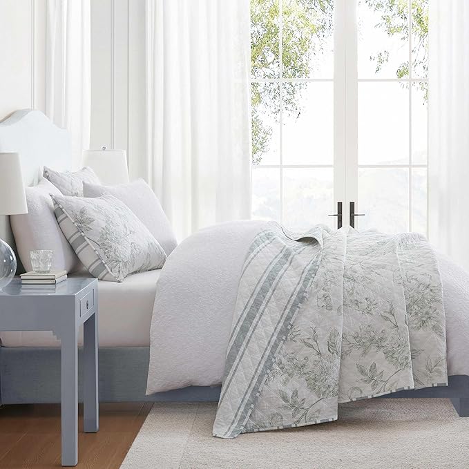 Martha Stewart - King Quilt Set, 100% Cotton Reversible Bedding Set, Incredibly Soft Feel for Year Round Comfort, 3 Piece Bed Set with Matching Pillowcases (Vine Flora Green)