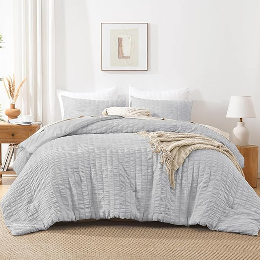 AveLom Seersucker Queen Comforter Set, 90x90 inches, 3 Pieces - Light Gray, 100% Microfiber, Soft Washed, Down Alternative, Chic Seersucker Design, Easy Care, Pet Friendly