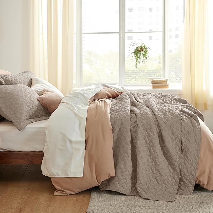 Bedsure California King Quilts - Lightweight Bedspreads Cal King Size with Basket Weave Pattern, Soft Quilt Bedding Set, Taupe Comforter Set Coverlet for All Seasons with 2 Pillow Shams (111" x 106") | Skin-Friendly Soft, All-Season Comfort, Breathable...