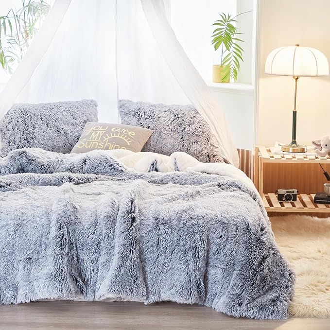 Luxury Faux Fur Shaggy Comforter Set Full/Queen Size, Plush & Sherpa Reversible Comforter Grey with White, 3-Piece Fluffy Fuzzy Bedding Set Ultra Soft and Warm for Winter (1 Comforter + 2 Pillowcases)