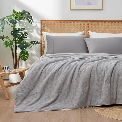 Amélie Home Waffle Cooling Comforter King Size, Q-Max 0.45 Reversible Lightweight Cooling Blanket for Hot Sleepers, Breathable Bedding for Night Sweats, 106"x90", Cool Gray