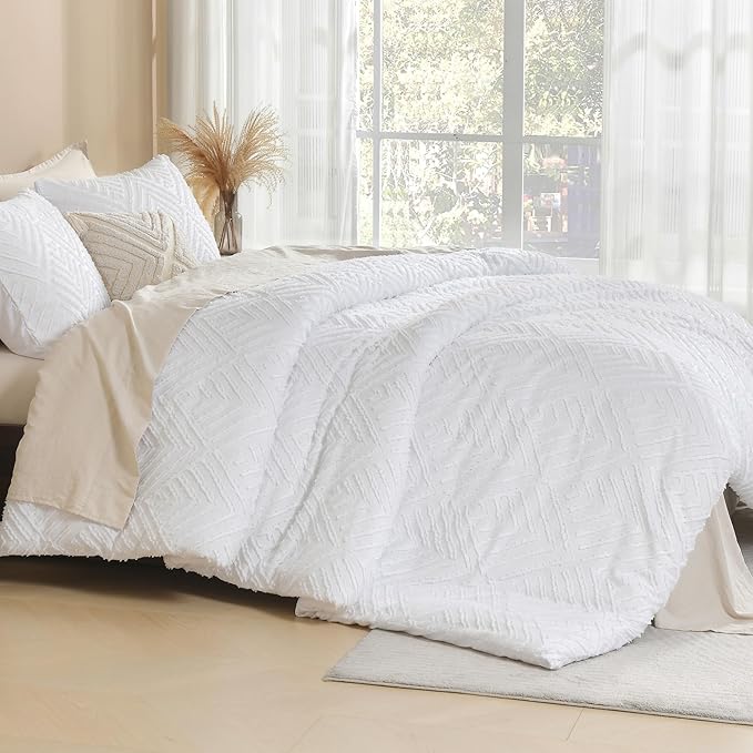 Litanika White Queen Comforter Set, 3 Pieces Tufted Boho Farmhouse Bedding Comforter Sets, Lightweight Fluffy Comforter Bed Set for All Season (90x90In Comforter and 2 Pillowcases)