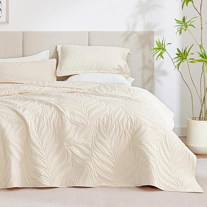 EXQ Home Quilt Set Twin Size Beige 2 Piece,Lightweight Soft Coverlet Modern Style Leaf Pattern Bedspread Set(1 Quilt,1 Pillow Sham)