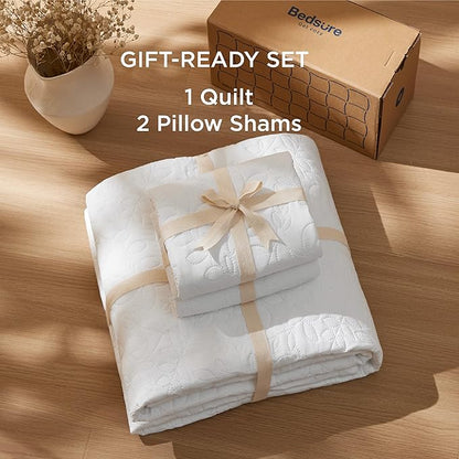 Bedsure Quilt King Size - Ultra Soft Pre-Washed Cloud-Like Bedding, All-Season Lightweight Comforter for Country Bedroom, Leaf Design Coverlet in Pure White, 106 x 96 Inches | Stitch-Free Quilting, Ultra Soft, Lightweight, Machine Washable, Pet-Friendly