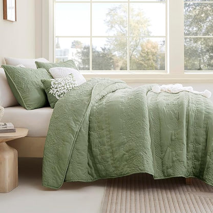 Boho Sage Green Quilt King Size Bedding Sets with Pillow Sham, Bohemian Lightweight Soft Bedspread Coverlet, Farmhouse Floral Vintage Thin Comforter Bed Cover All Season, 3 Pieces, 104x90 inches